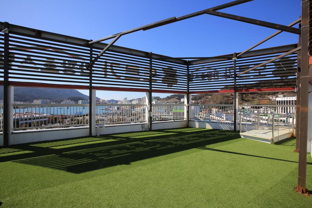 Dorcas Tourist Hostel Tongyeong Exterior photo